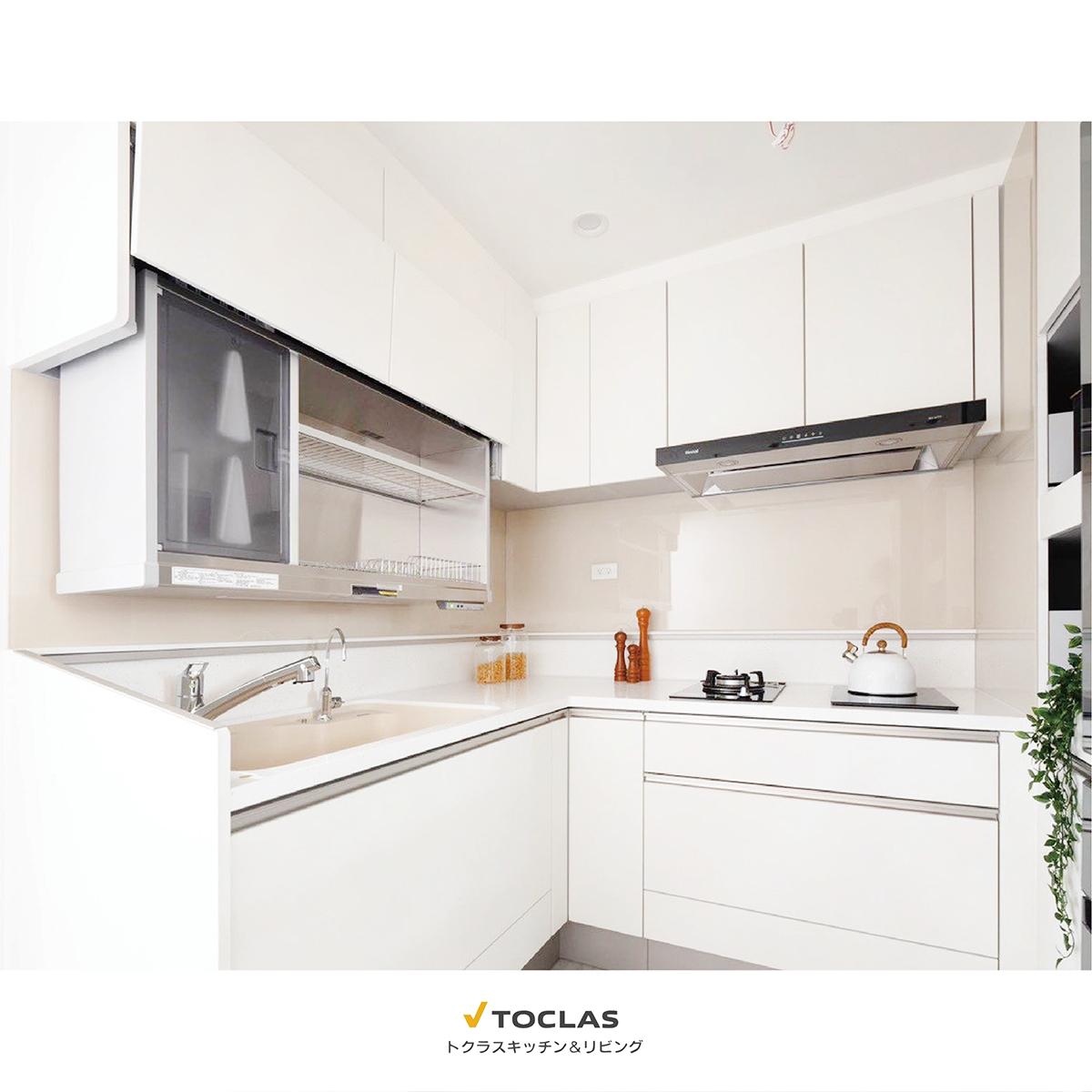 舊翻新案例|高雄百立帝國陳公館 本次為陳公館打造的廚房,呈現1.8坪的 ㄇ型空間,也能實現寬敞舒適、機能極致的日式廚房美學 ⟡